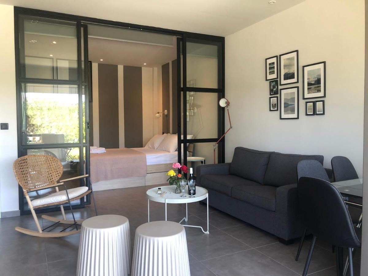 Siviri Suites Екстериор снимка